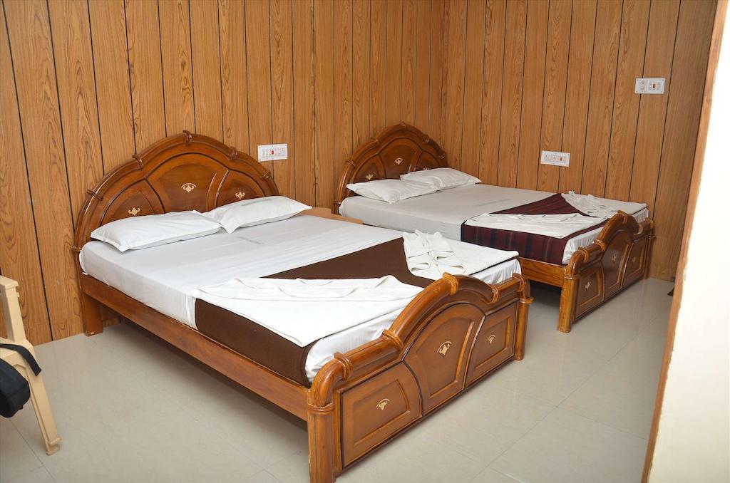 Saravanan Lodge Ченай Стая снимка